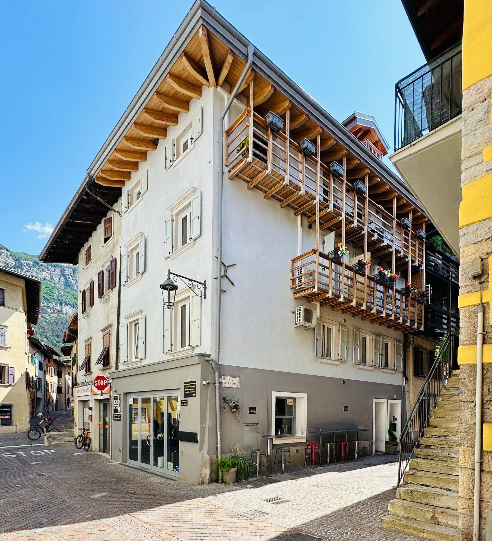 Appartamenti Vacanza a Nago-Torbole sul Lago di Garda 1 ES ROOMS AND APARTMENTS